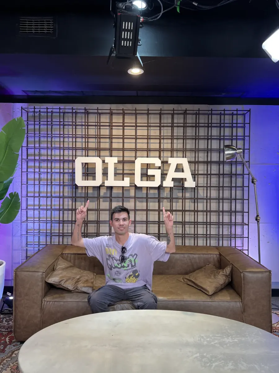 Noah Camacho en los estudios de OLGA